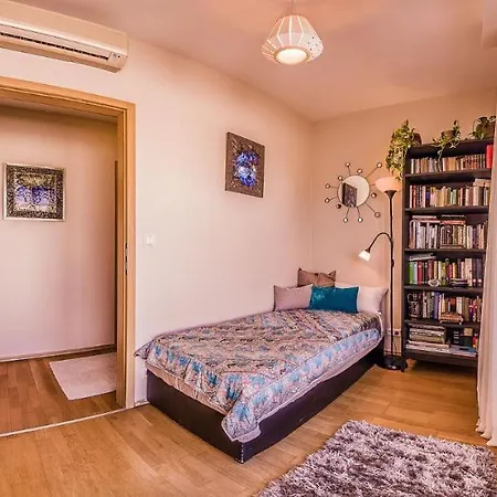With Private 90 Sqm Rooftop, Free Parking And Air Condition *